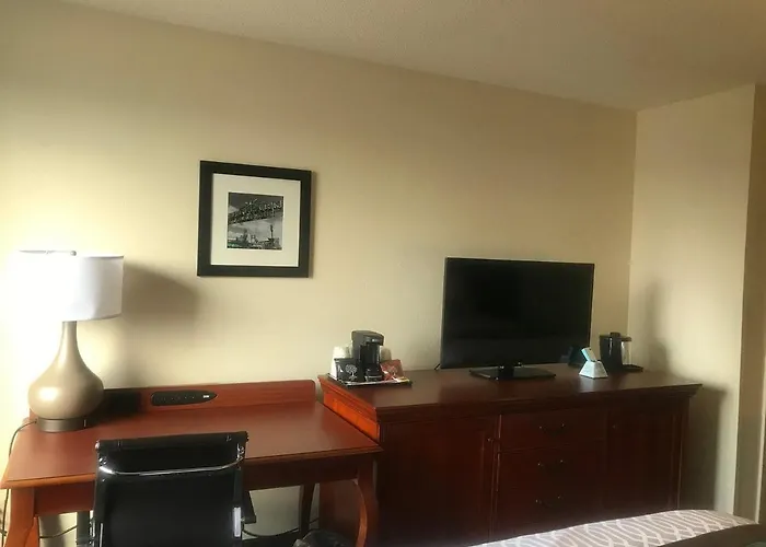Hotel Regency And Suites 3*
